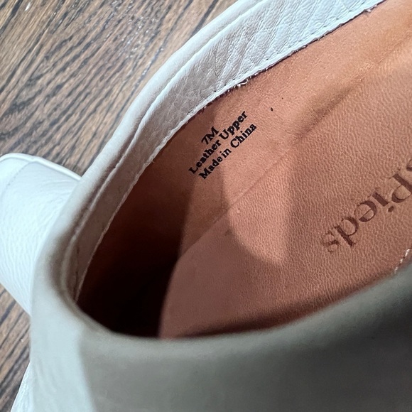 L’Amour Des Pieds Minimalist Beige Sandals. Open Toe Leather Slides. 7 - Picture 6 of 8